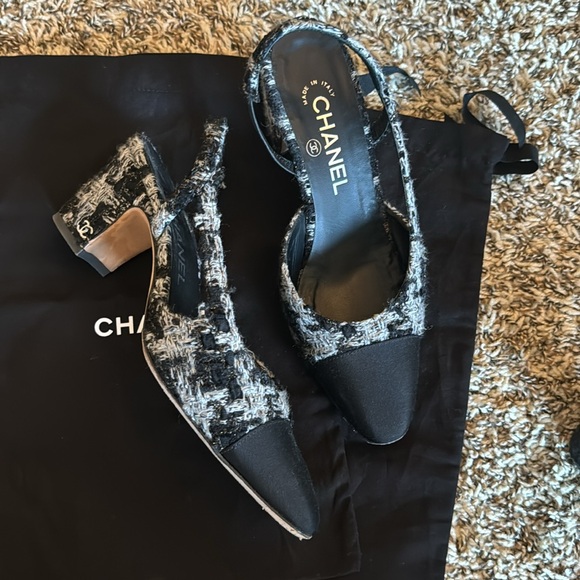 Chanel slingbacks midi heels - Picture 2 of 5